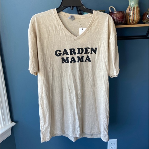 Magnolia Tops - NWT Magnolia Short-Sleeve Tee- Size XL